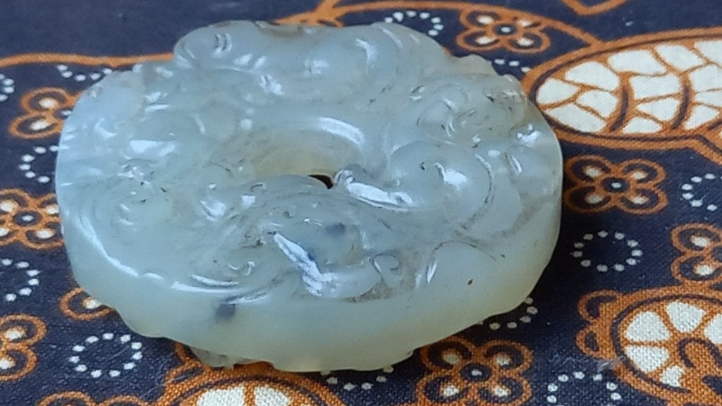 Mooi antiek Oosters amulet van gesneden jade 5,3 cm., Ophalen of Verzenden