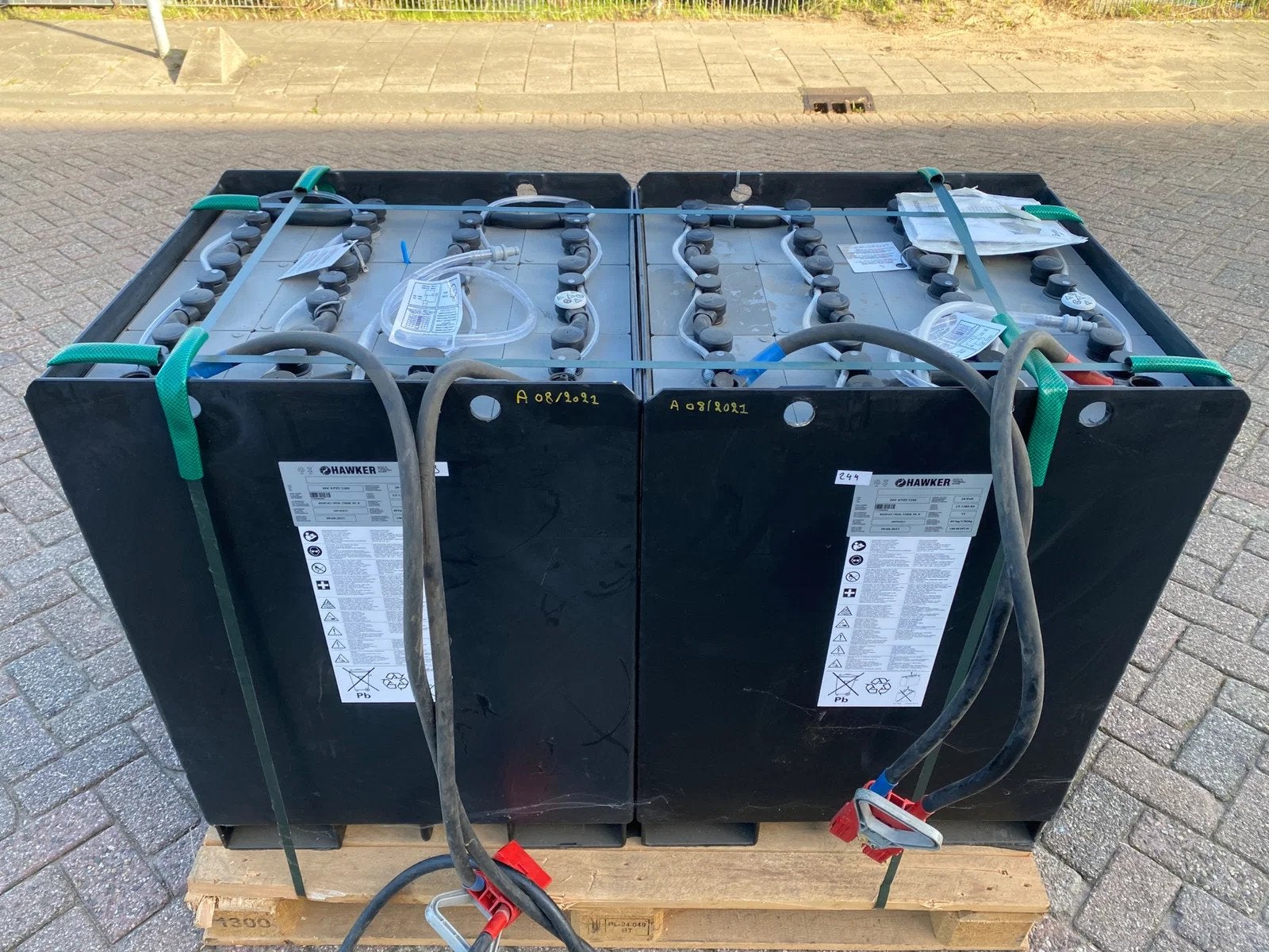 Hawker 48/ 24v 1240aH ZO GOED ALS NIEUWE BATTERIJ / HEFTRUCK, HAWKER, Marconistraat 2
3133 KL  Vlaardingen, NL, Heftruck, Overige aandrijving