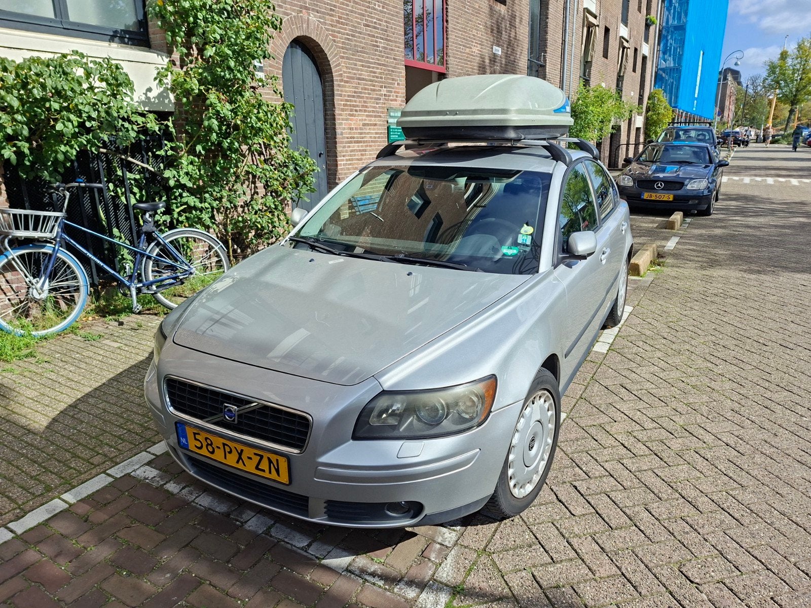 Volvo S40 2.4 I 103KW 2005 Grijs, Auto's, Voorwielaandrijving, Stof, 700 kg, Origineel Nederlands