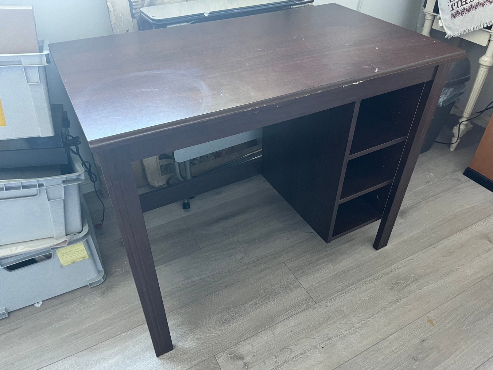 BUREAU IKEA d.br  mooi compact 52d/90 br/73 h, Ophalen, Zo goed als nieuw