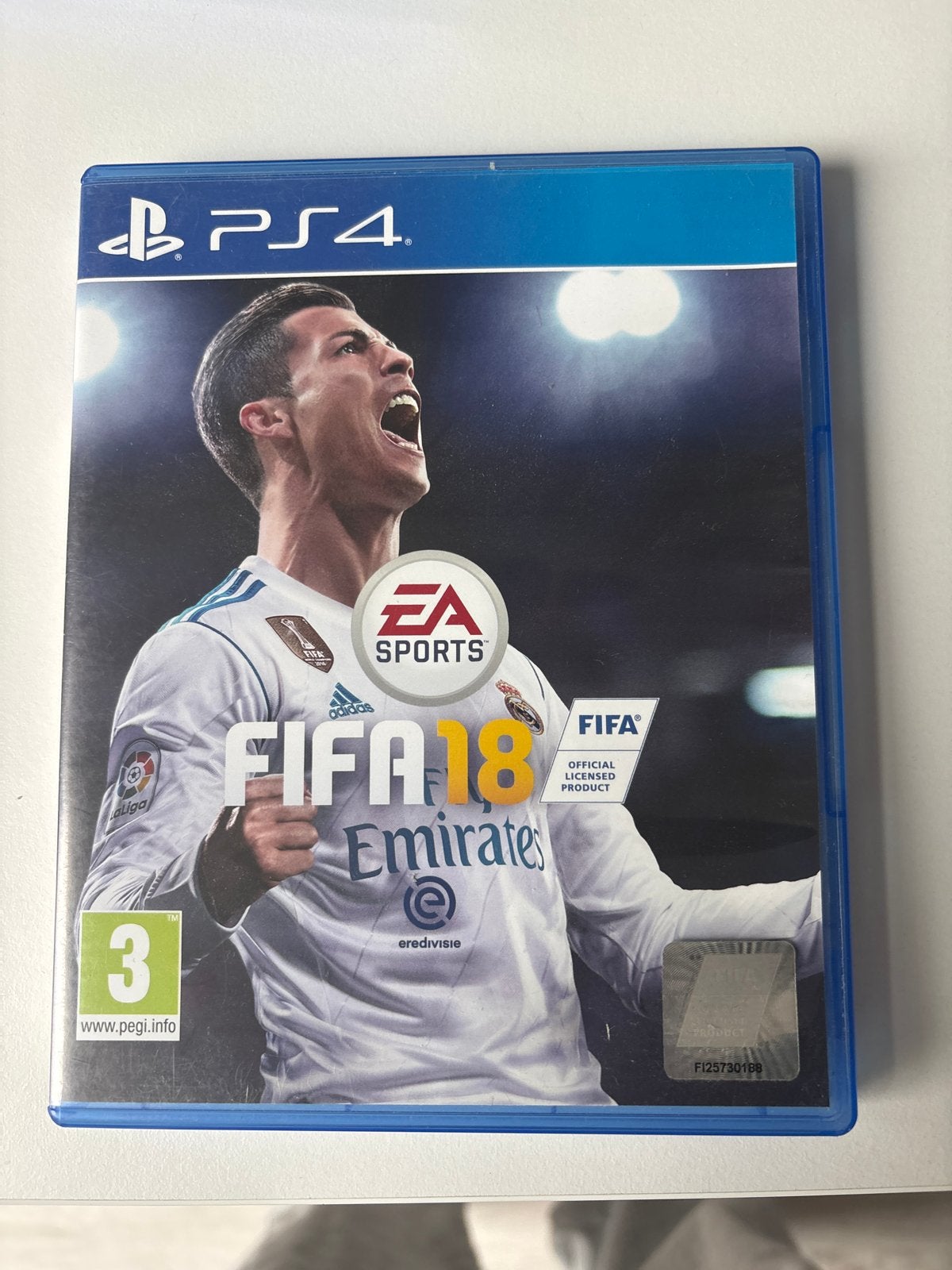 FIFA 18 PS4 - Voetbalgame met Ronaldo op cover, Gebruikt, Eén computer, Ophalen of Verzenden, Sport