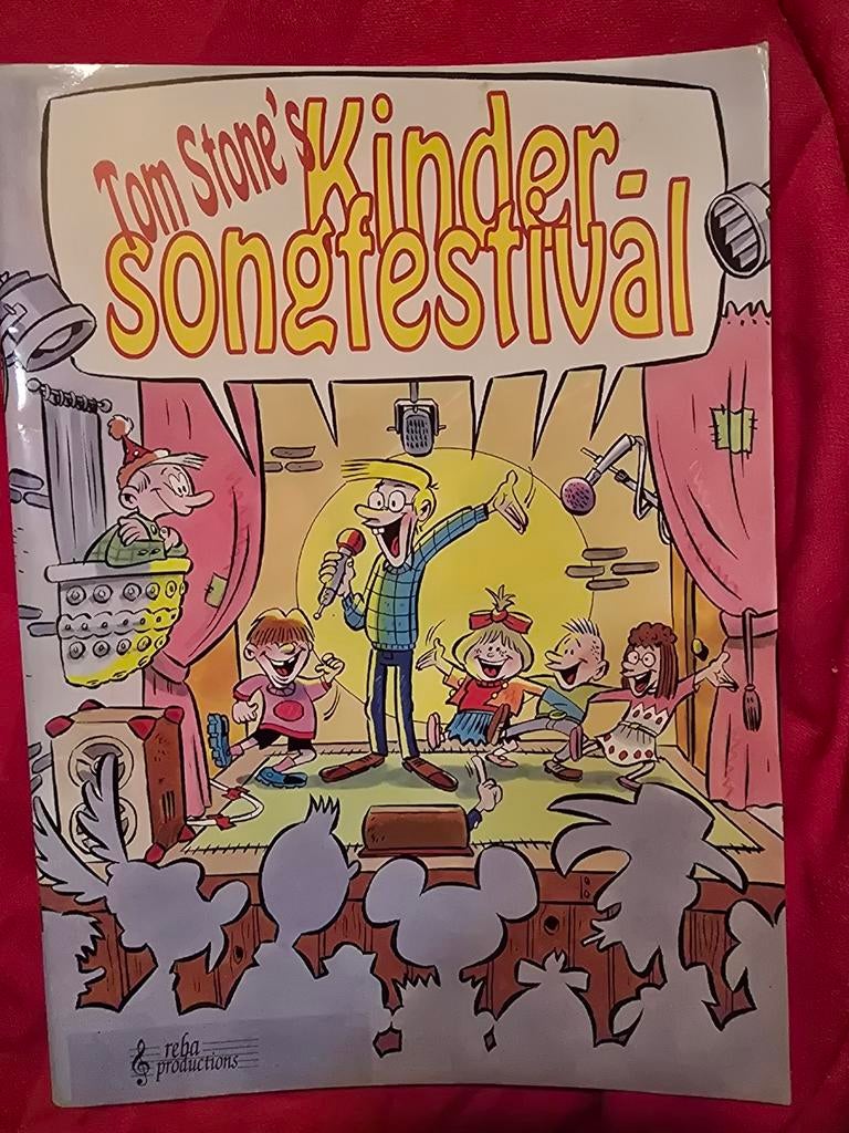 Tom Stone's Kindersongfestival - Muziekboek, Boeken, Ophalen of Verzenden, Gelezen, Tom Stone, Non-fictie