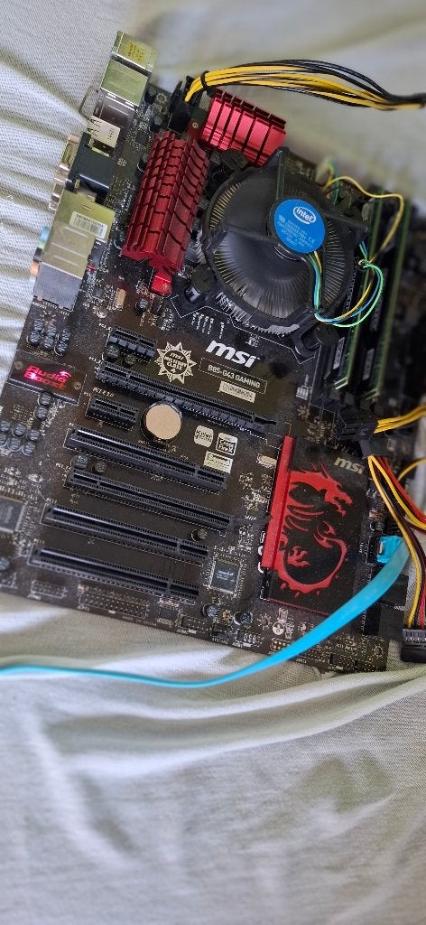 [VANDAAG OPHALEN] Game PC Bundel: i5, 8gb, Ophalen, DDR3, Zo goed als nieuw, ATX