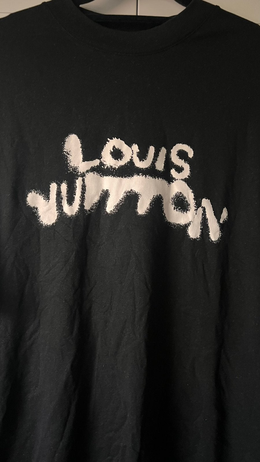 Foto 3 van Louis Vuitton | Black T-Shirt with White Logo | size L