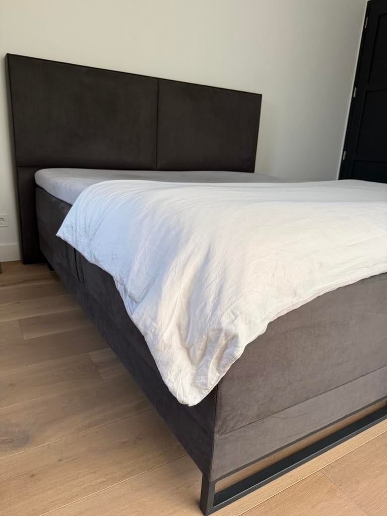 Luxe elektrische boxspring 180x210, Verstelbaar, Overige kleuren, 210 cm, Tweepersoons