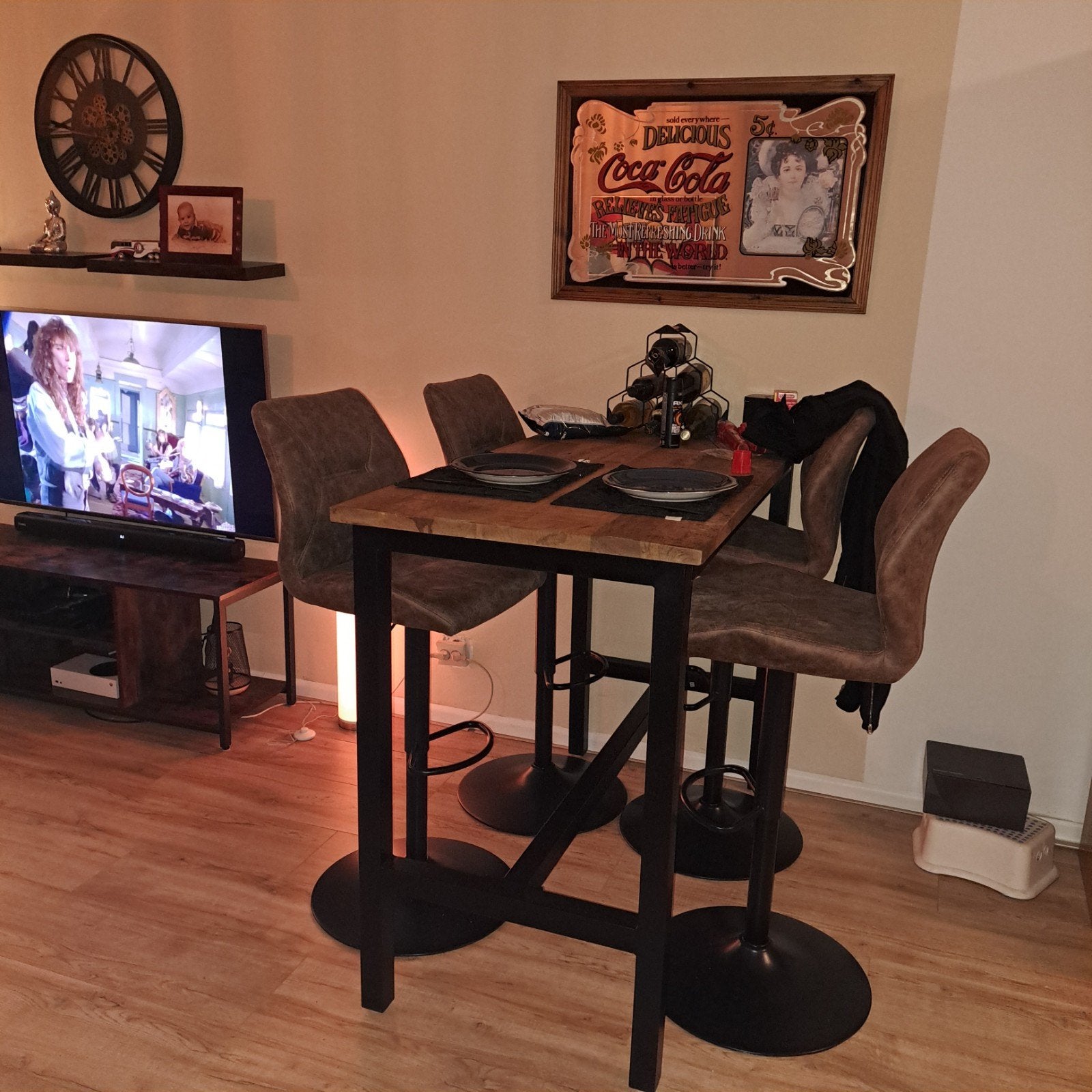bartafel met moderne barkrukken met verstelbare hoogte en vo, Huis en Inrichting, Ophalen, Kunststof, 100 tot 150 cm, 50 tot 100 cm