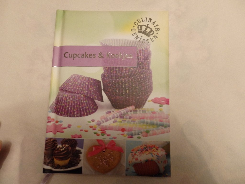 Cupcakes & Koekjes, Ophalen of Verzenden, Zo goed als nieuw