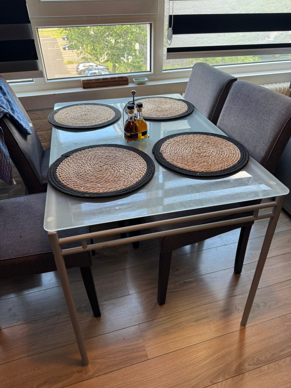 Eettafel van glas, Ophalen, Gebruikt, 4 tot 6 stoelen