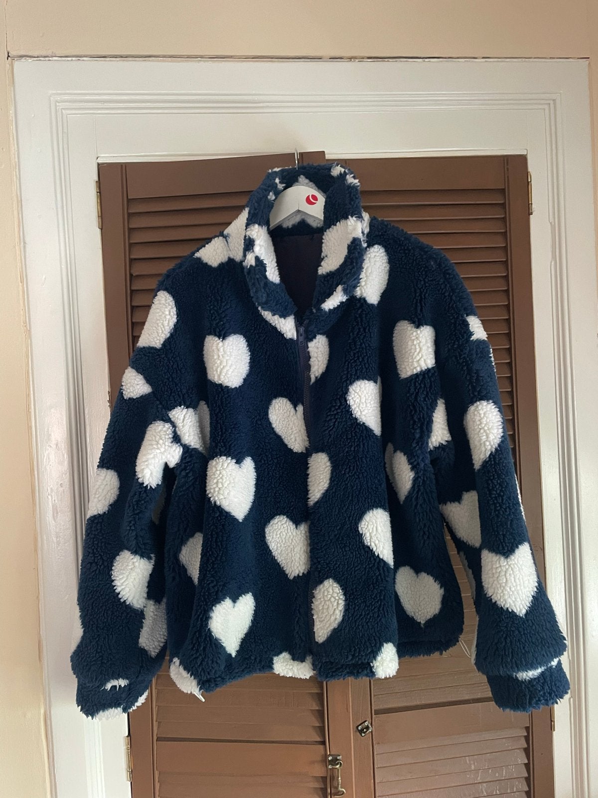 Nieuwe teddy jas met hartjespatroon, maat L, Ophalen of Verzenden, Nieuw, Maat 42/44 (L), Blauw