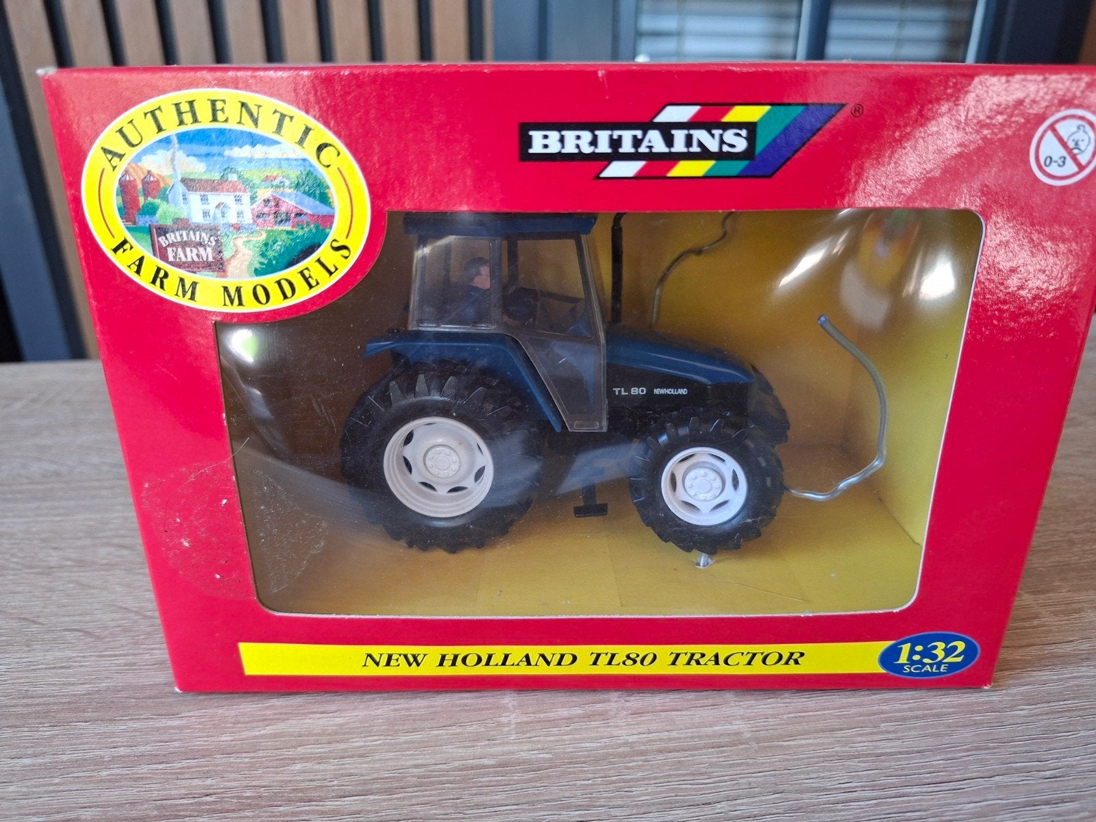 Britains New Holland TL80 Tractor - Schaalmodel, Hobby en Vrije tijd, Modelauto's | 1:32, Ophalen of Verzenden, Nieuw