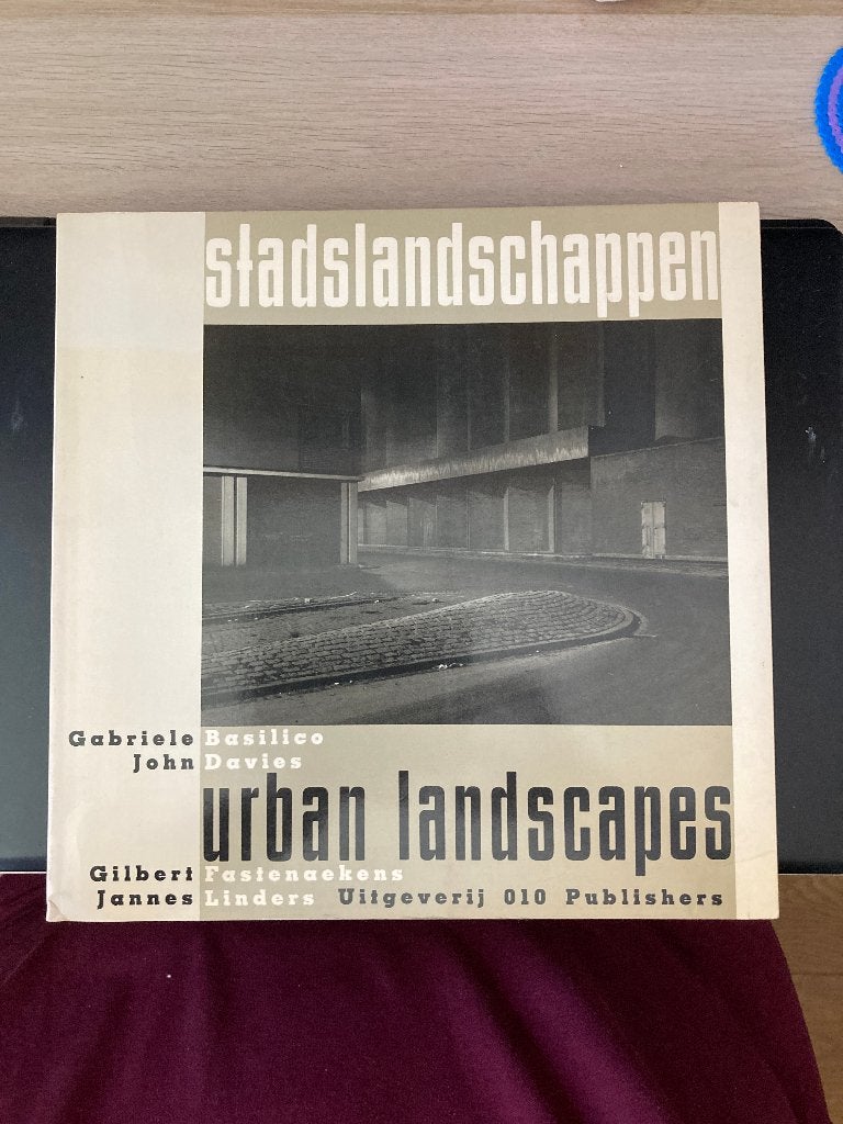 boek "urban landscapes", Ophalen of Verzenden, Gelezen, Overige onderwerpen