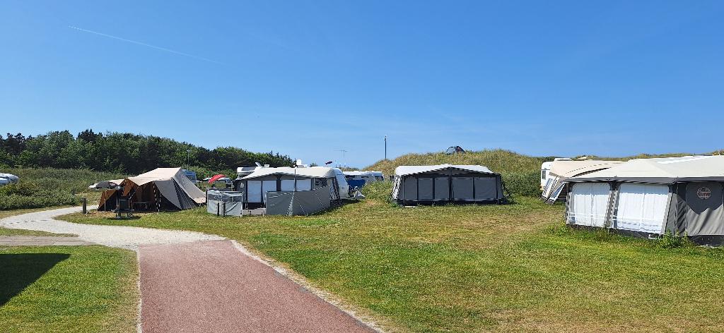 Te huur ruime caravan op Dauinoord, Ameland, Internet, Aan zee, Landelijk