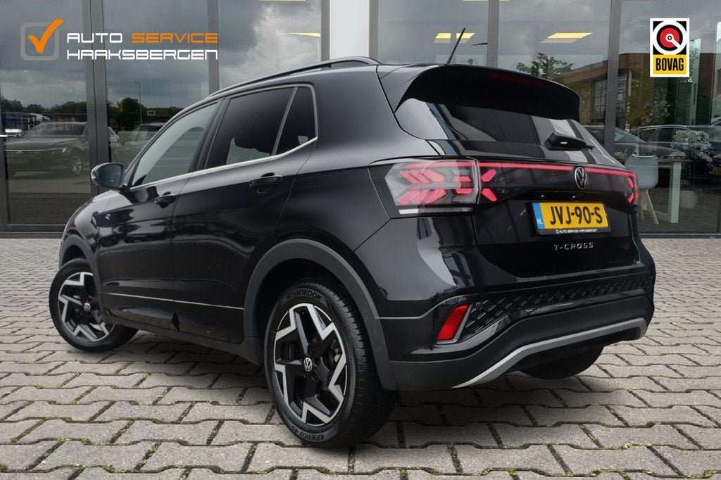 Volkswagen T-Cross 1.5 TSI R-Line | Trekhaak | Camera | ACC, T-Cross, 4 cilinders, 150 pk, Zwart