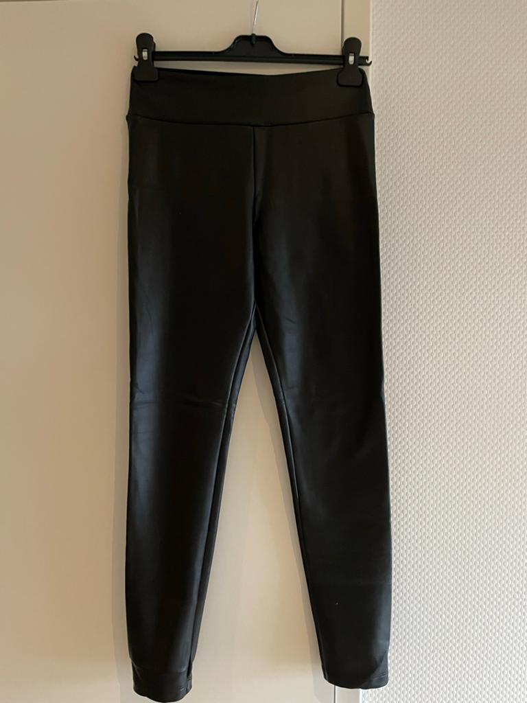 Calzedonia lederlook broek maat s, Kleding | Dames, Leggings, Maillots en Panty's, Legging, Maat 36/38 (S), ., Zwart
