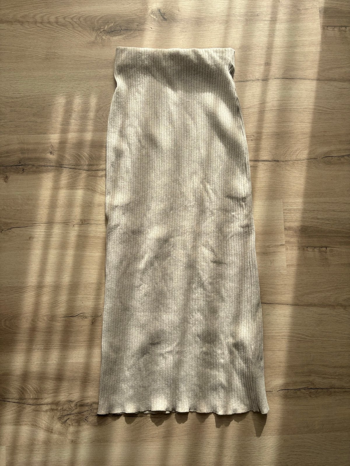 Zara geribbelde midi rok met split - Maat M, Maat 38/40 (M), Verzenden, Beige, Zo goed als nieuw
