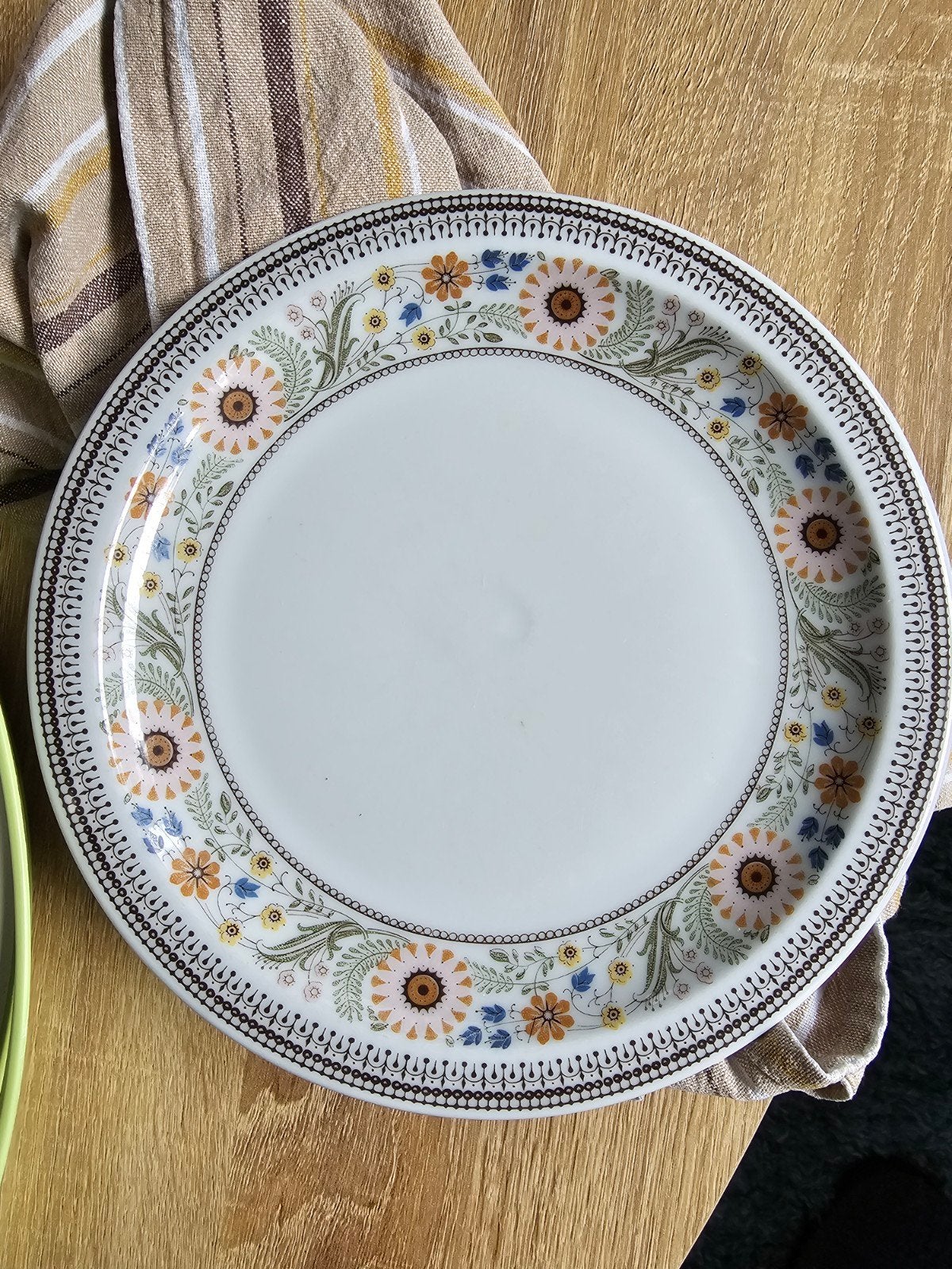ik ben op zoek naar borden 23 cm mosa 118, Ophalen of Verzenden