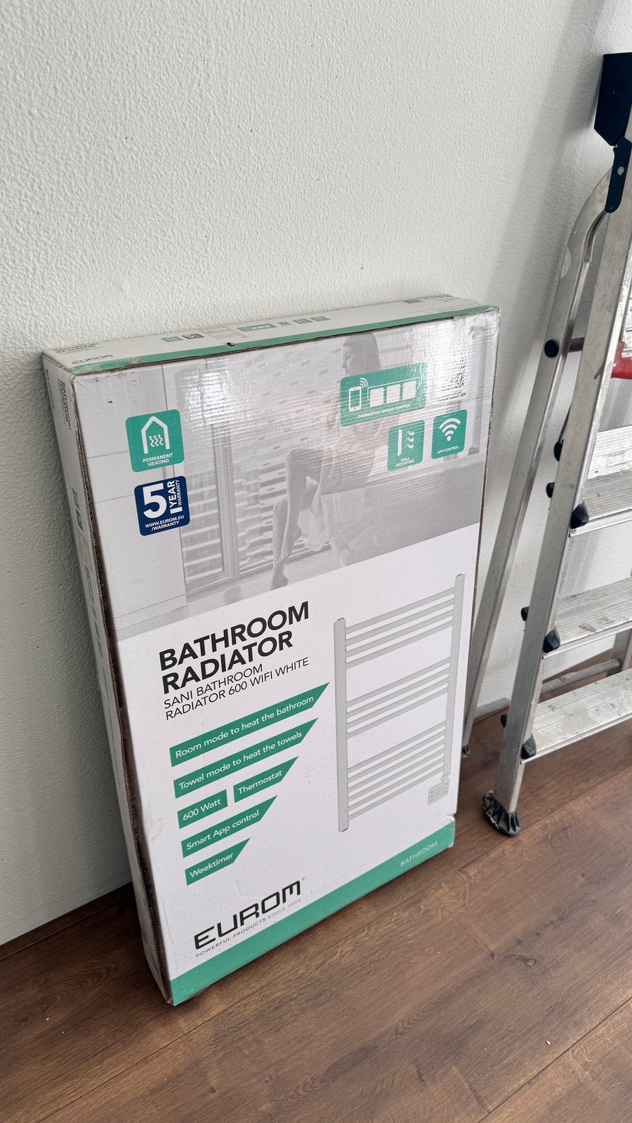 Eurom 600 elektrische radiator met wifi ongeopend, Doe-het-zelf en Verbouw, Verwarming en Radiatoren, Ophalen, 500 tot 800 watt