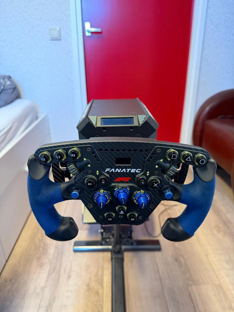Complete Fanatec Podium Simrace Setup, Spelcomputers en Games, Spelcomputers | Sony PlayStation Consoles | Accessoires, Zo goed als nieuw