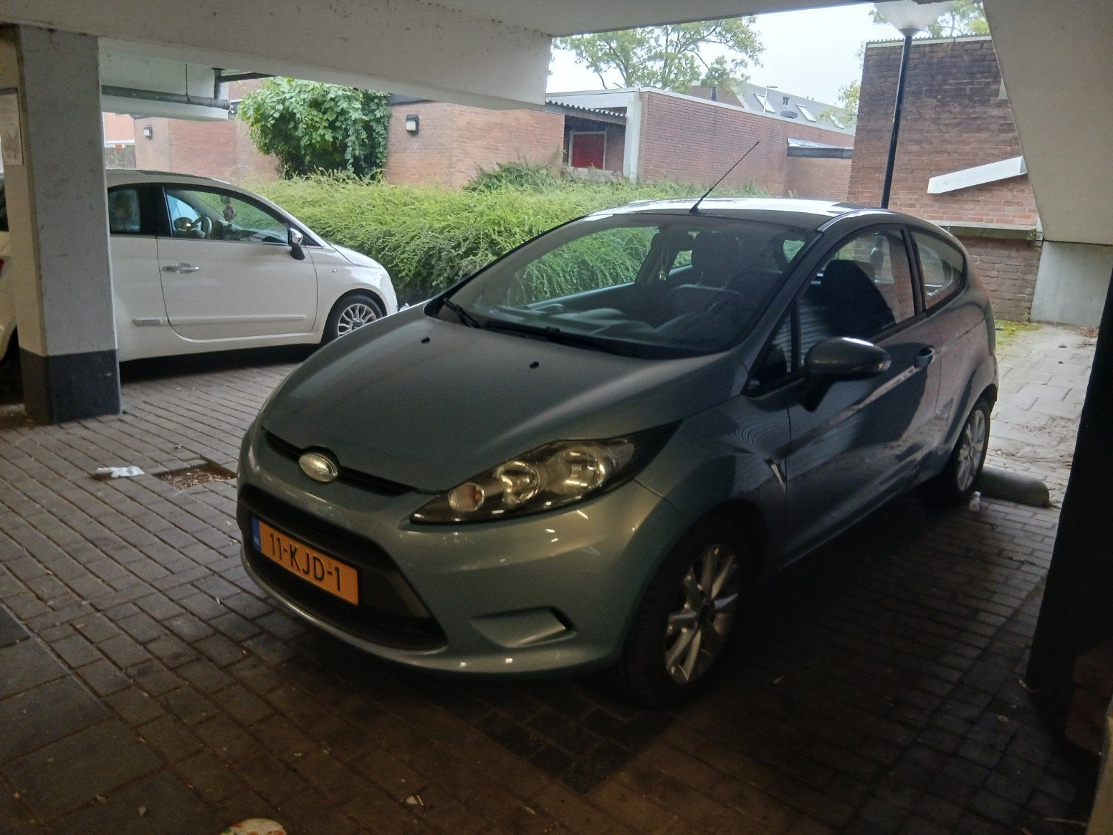 Ford Fiësta 1.25 44KW 3DR 2009 Grijs, Auto's, Voorwielaandrijving, 4 cilinders, Origineel Nederlands, Handgeschakeld