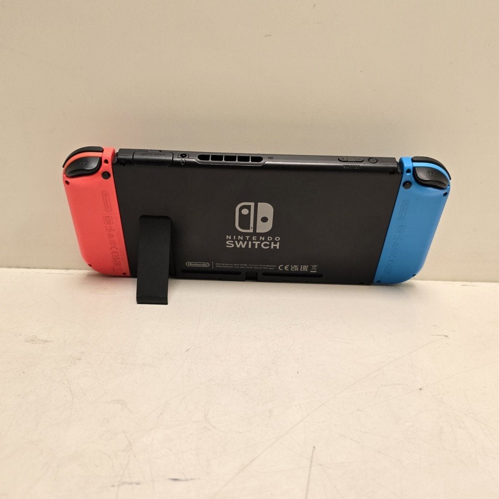 Nintendo Switch | 32GB (839061), Spelcomputers en Games, Nintendo of Europe GmbH, Info@naw.nl, Goldsteinstrasse 235, 60528 Frankfurt am Main, Duitsland