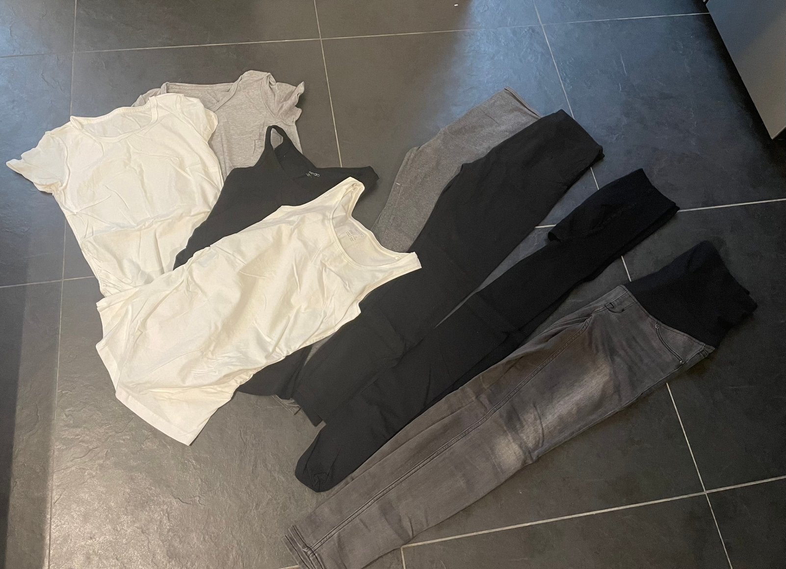 Zwangerschapskleding pakket - spijkerbroek, leggings, tops, Ophalen of Verzenden, Maat 36 (S), Grijs, Gedragen