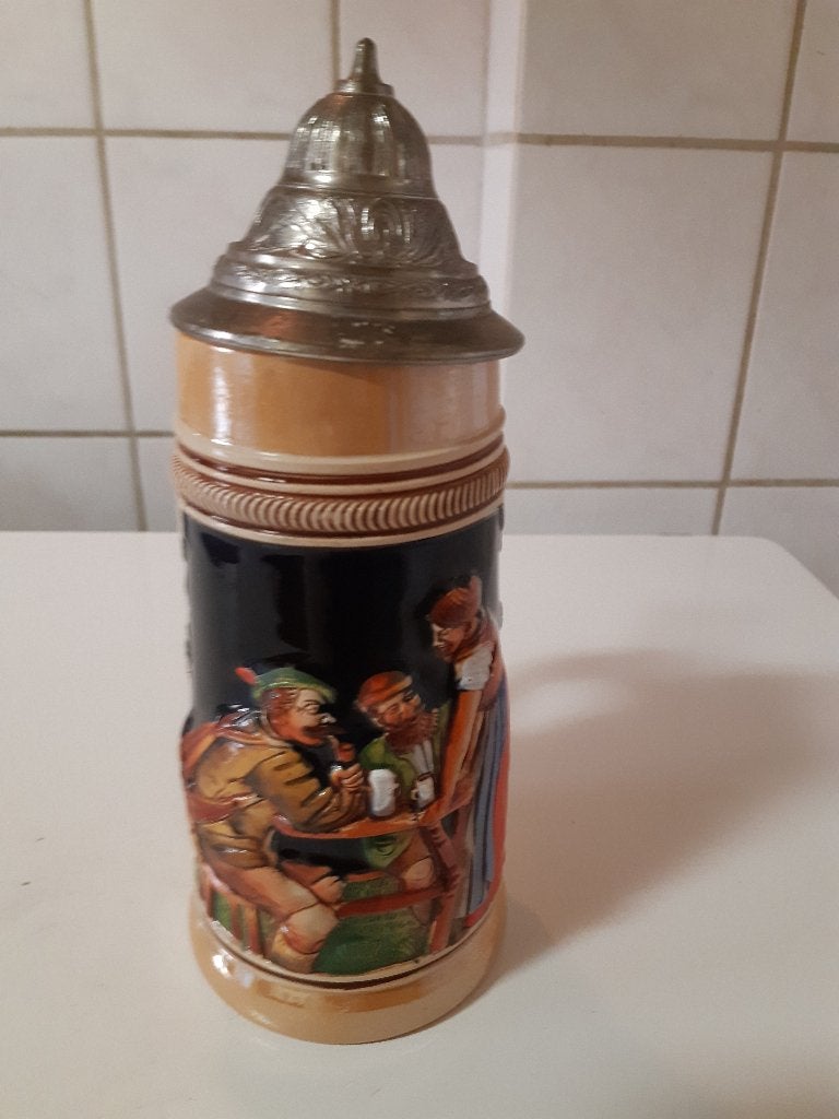 Vintage Bierpul met tinnen deksel - Scène met drinkende man, Verzamelen, Biermerken, Ophalen of Verzenden, Gebruikt, Pul(len)