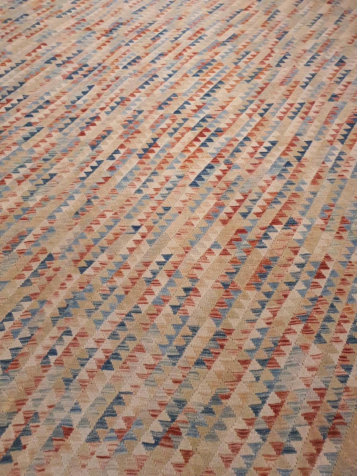 Handgeweven oosterse wollen kelim, geweven in afghanistan
ni, Huis en Inrichting, Info@SlatsAntiek.nl, Vof Slats Antiek, Ophalen of Verzenden