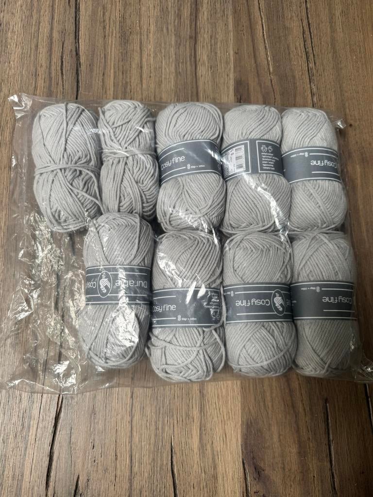Wol 9 bollen Durable cosyfine, Hobby en Vrije tijd, Breien en Haken, Ophalen of Verzenden, Zo goed als nieuw, Breien of Haken