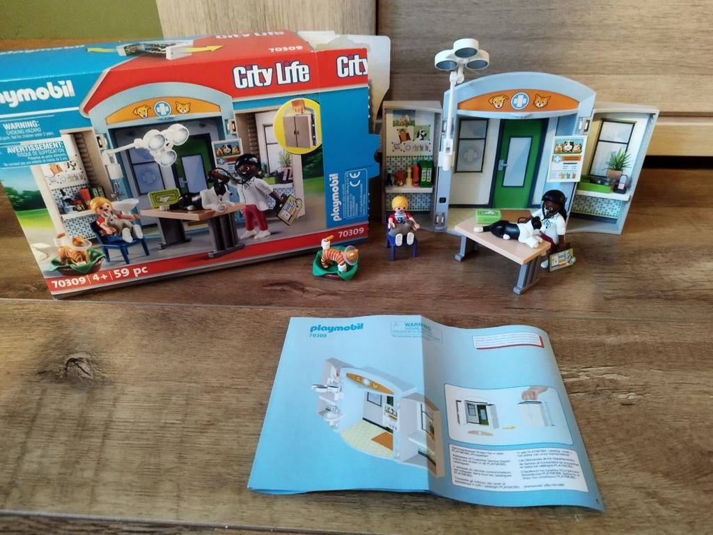 Playmobil City Life Dierenkliniek 70309, Ophalen of Verzenden, Zo goed als nieuw, Complete set
