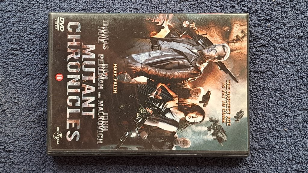 Mutant Chronicles "Ron Perlman", Alle leeftijden, Ophalen of Verzenden, Zo goed als nieuw