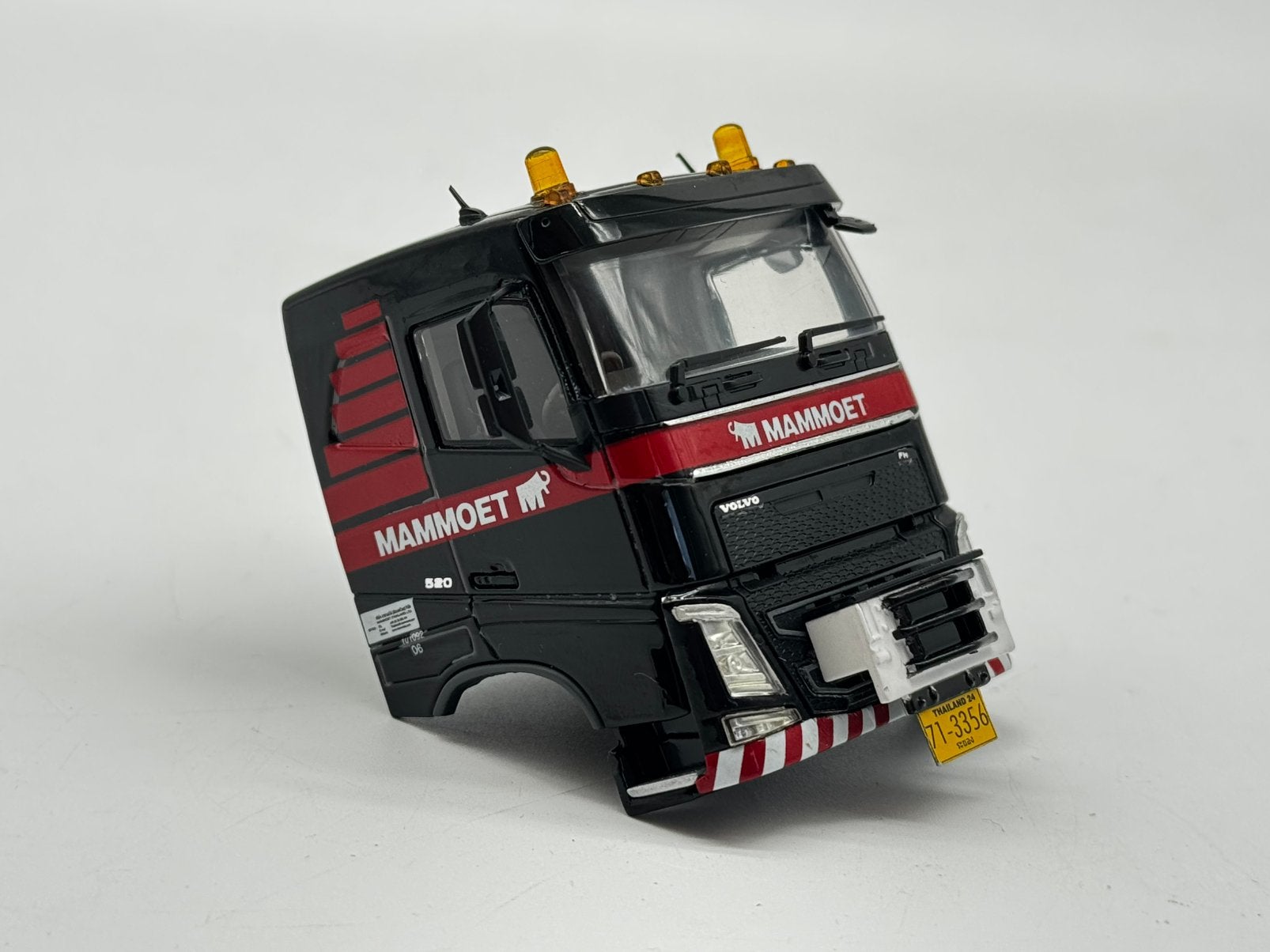 WSI VOLVO FH low cab cabine MAMMOET VERBOUW