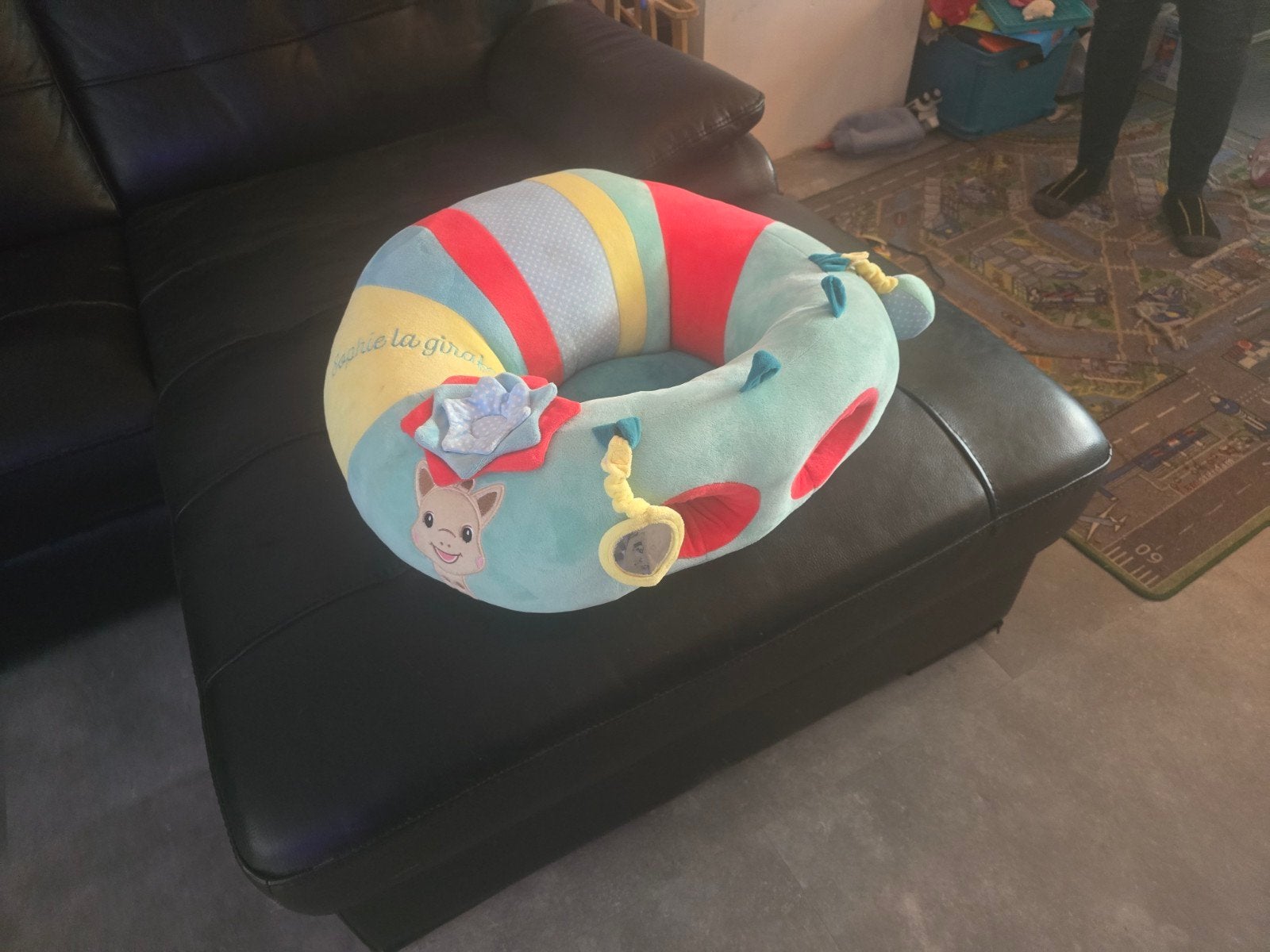 Fijn zitkussen baby - Sophie la Girafe, Ophalen, Zo goed als nieuw