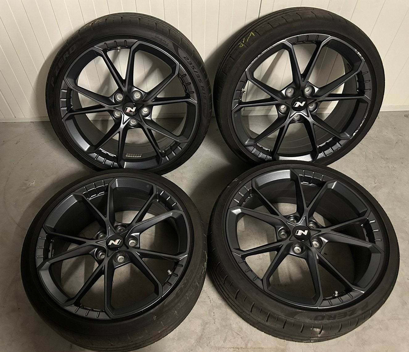 Originele Hyundai I30N 19 inch Pirelli P Zero 2023 TPMS, Gebruikt, Banden en Velgen, 235 mm, Hyundai