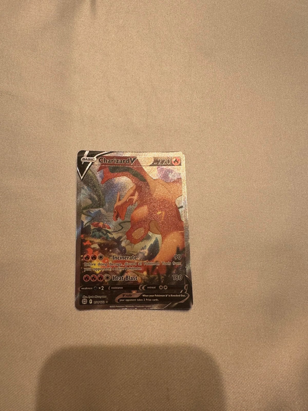 Charizard V, Ophalen of Verzenden, Zo goed als nieuw, Losse kaart, Foil