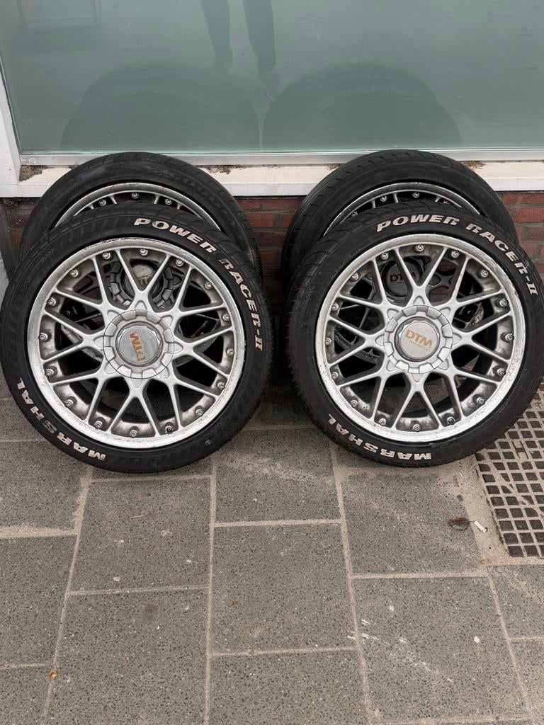 Set DTM 17 inch velgen met banden voor Duitse & Japanse auto, Ophalen, Gebruikt