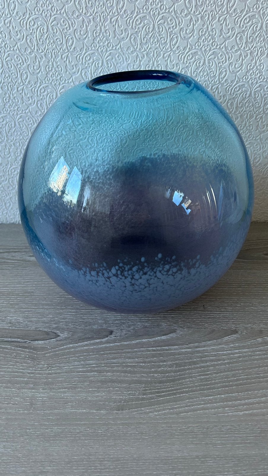 Mooie blauwe vaas van zware kwaliteit, Huis en Inrichting, Woonaccessoires | Vazen, 21 cm, Blauw, Ophalen of Verzenden, Glas
