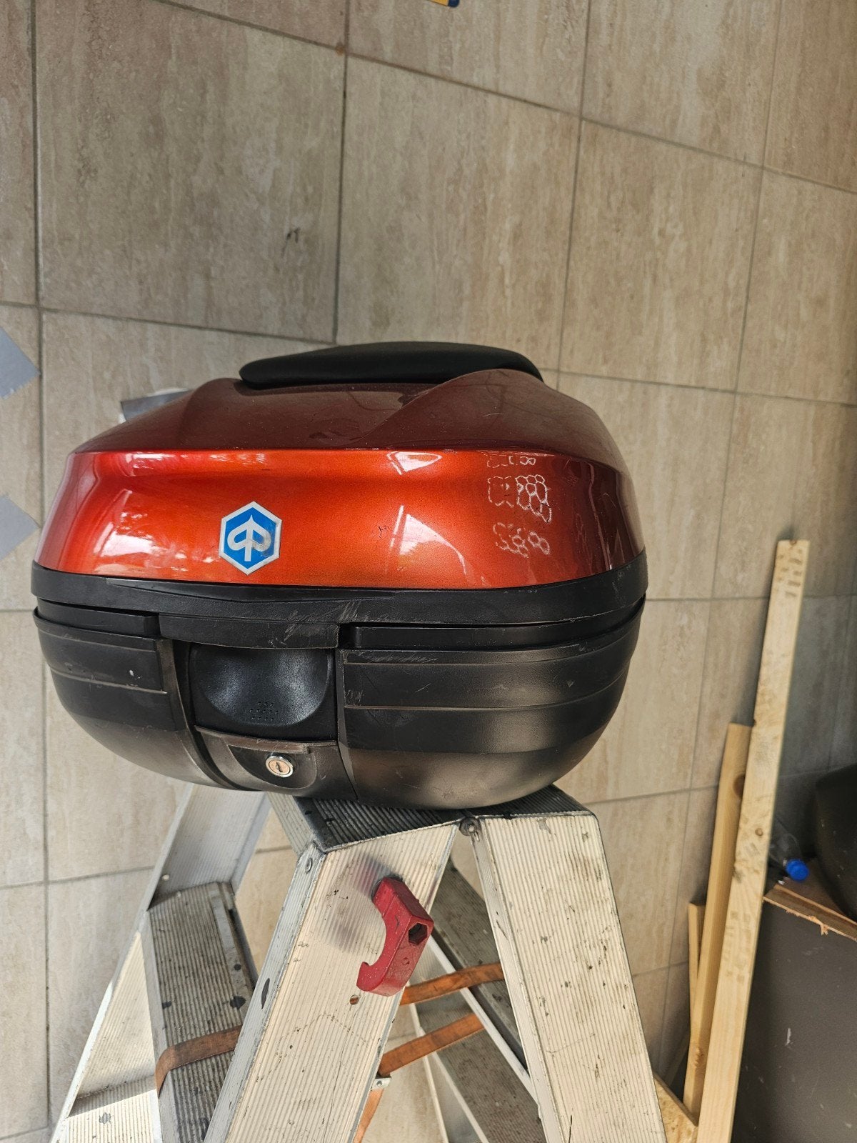 Piaggio Koffer Topkoffer Scooter Oranje met 2 Sleutels, Ophalen of Verzenden, Gebruikt