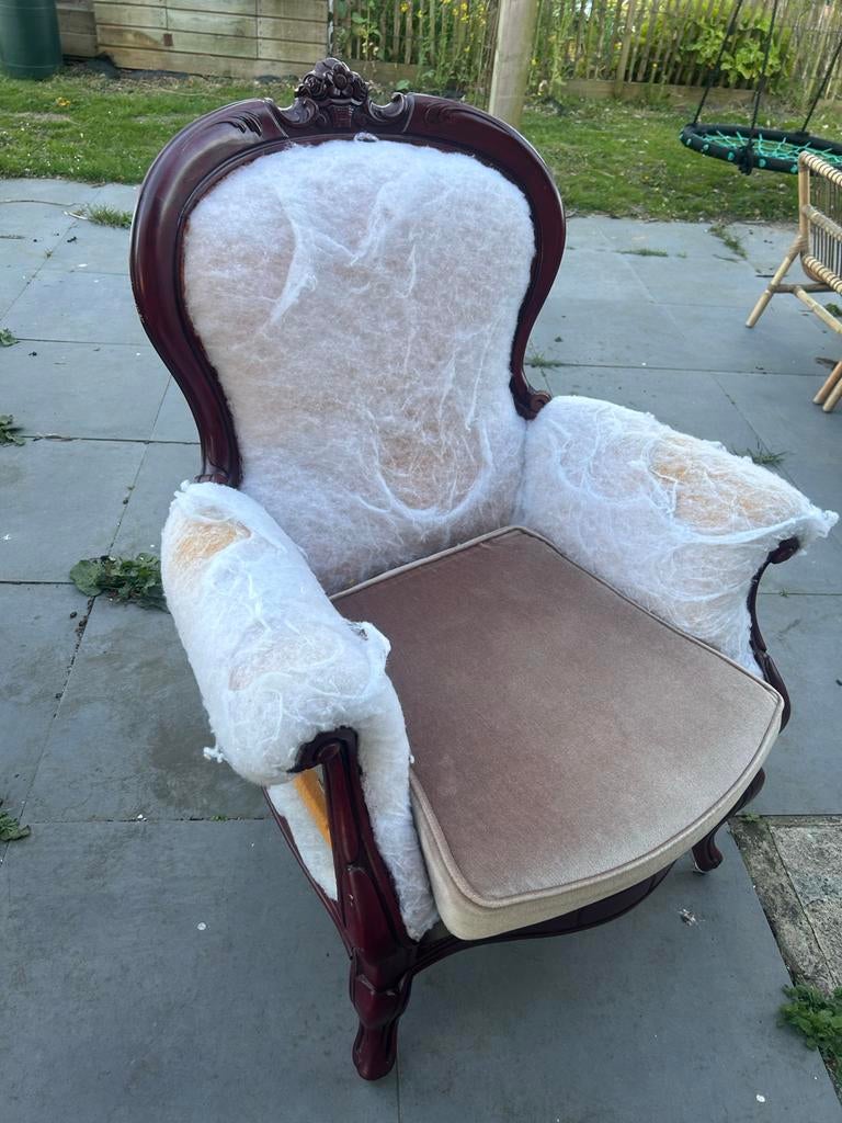 Antieke fauteuil - Opknapper om te stofferen, Ophalen