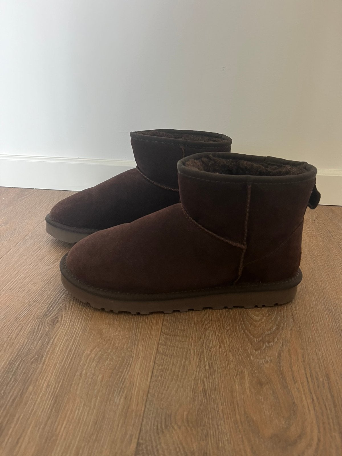 Donkerbruine laarzen snowboots maat 41, Kleding | Dames, Bruin, Lage of Enkellaarzen, Ophalen of Verzenden, Zo goed als nieuw