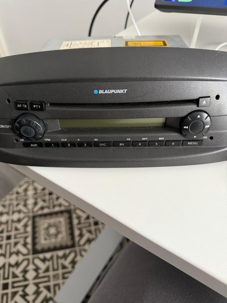 Blaupunkt Autoradio CD Speler voor Fiat Punto, Ophalen, Gebruikt