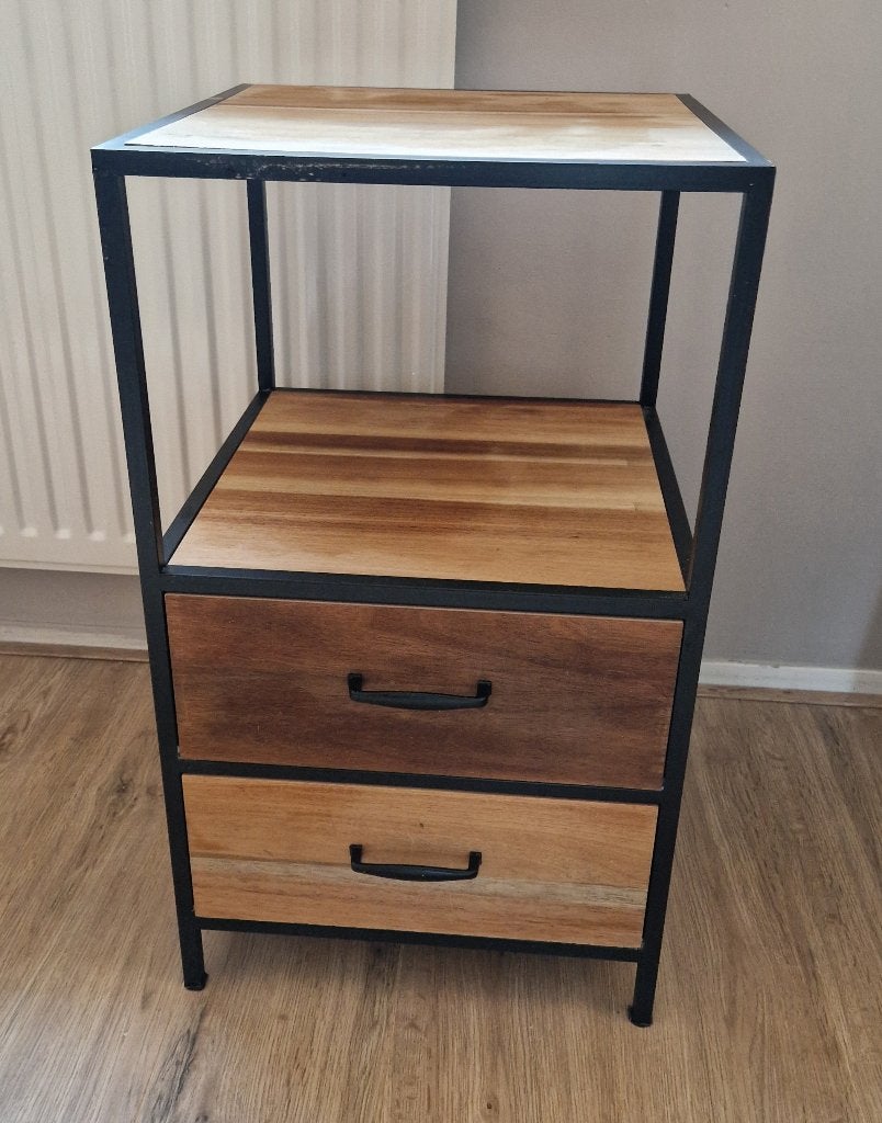 Ladekast (zo goed als nieuw) met metalen randen, Huis en Inrichting, Ophalen, Minder dan 50 cm, 1 of 2 laden, Zo goed als nieuw