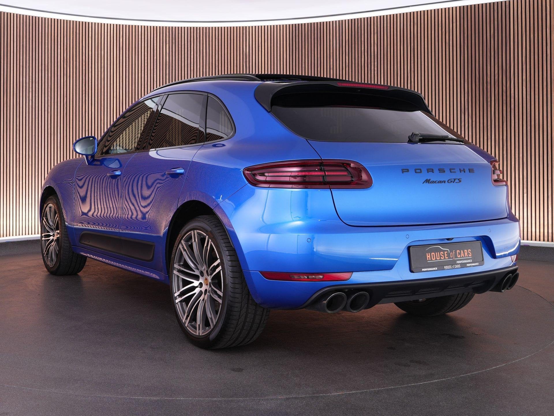 Foto 20 van Porsche Macan 3.0 GTS |panoramadak|luchtvering|PASM|sportuit