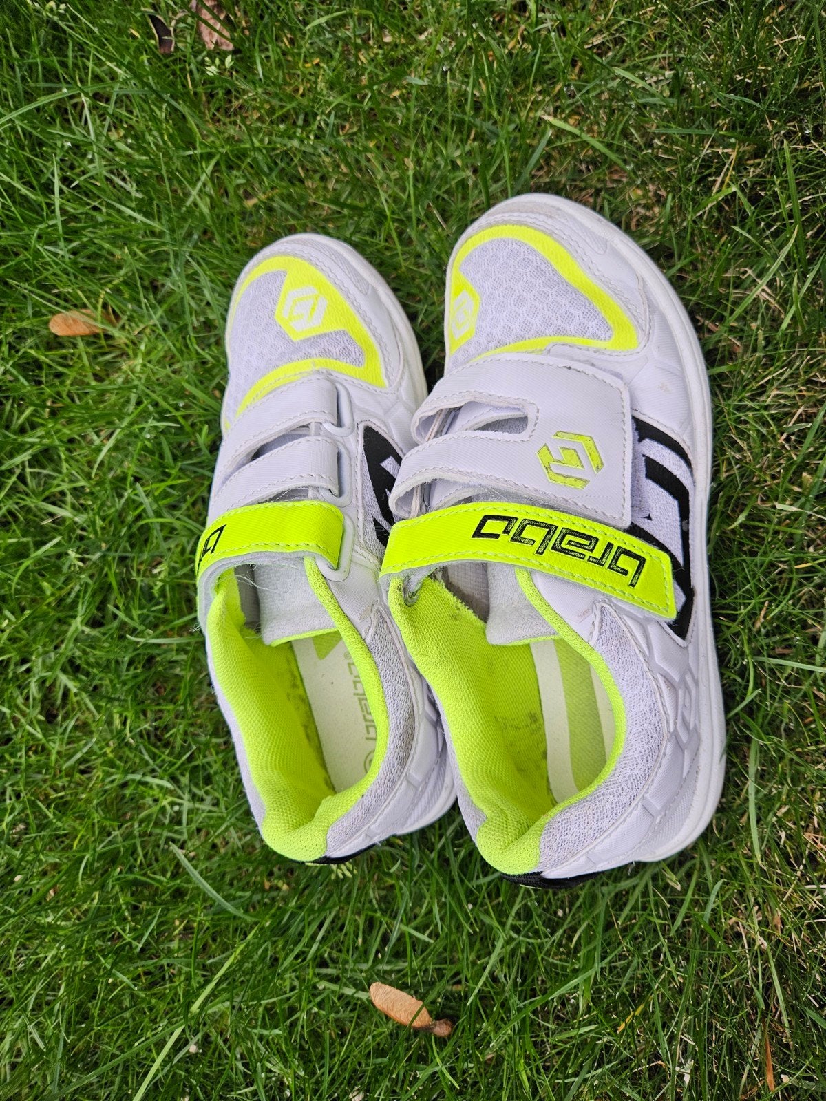 Brabo hockeyschoenen zaal maat 33 - Zo goed als nieuw, Ophalen of Verzenden, Zo goed als nieuw