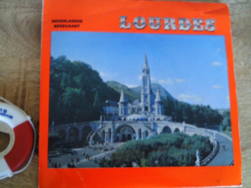 lourdes - nederlandse bedevaart  2jul, 7 inch, Ophalen of Verzenden, Zo goed als nieuw, Fotohoes