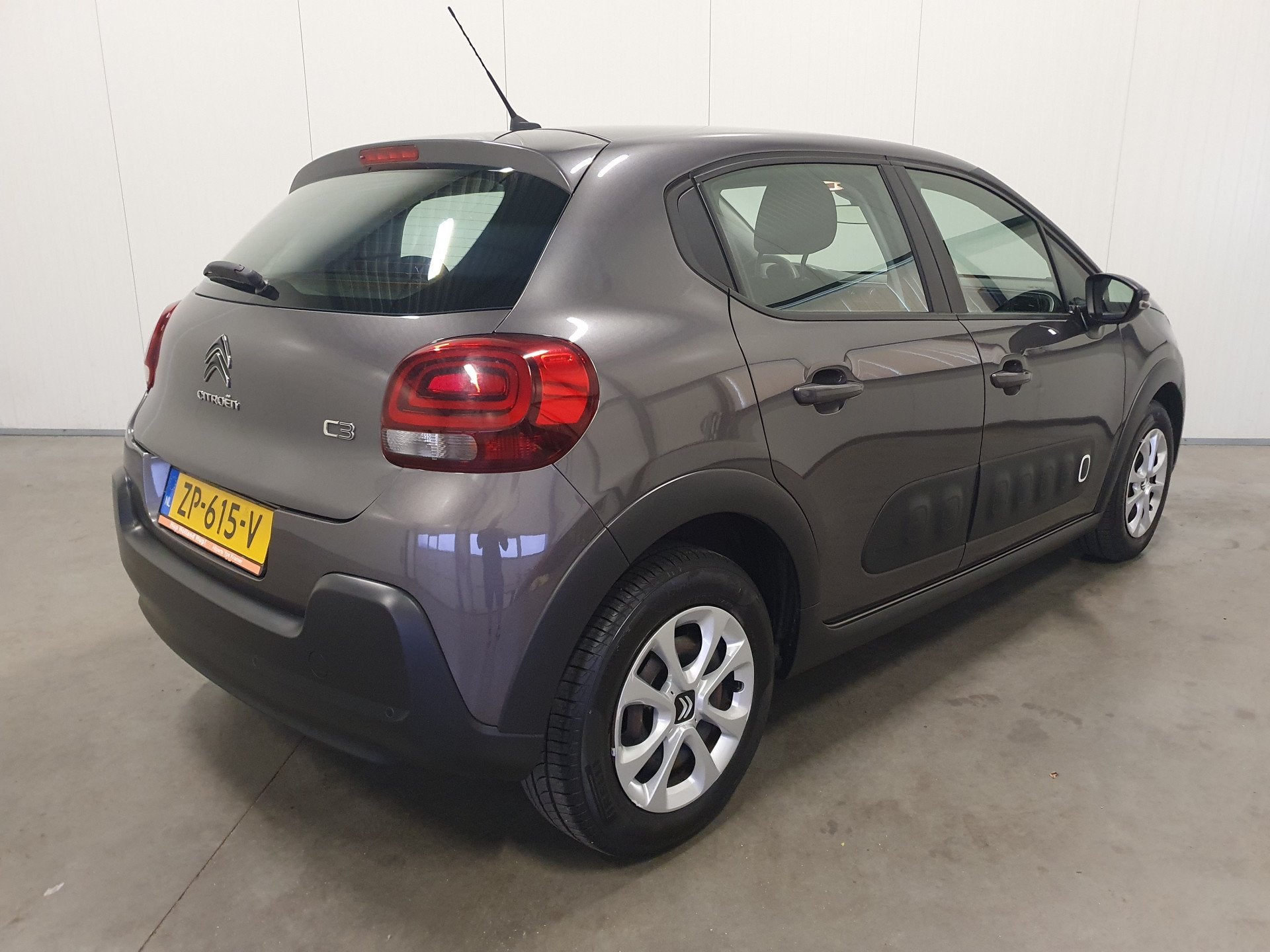 Citroën C3 1.2 PureTech S&S Feel NAVI/CRUISE/AIRCO ., Auto's, Citroën, Gebruikt, Euro 6, 1199 cc, 49 €/maand