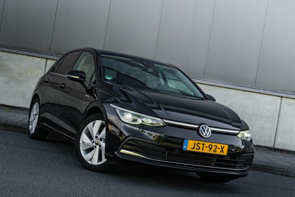 Volkswagen Golf 1.5 Etsi 150pk 7-DSG 2022 Zwart, Auto's, Volkswagen, Stof, 1498 cc, Zwart, 149 pk