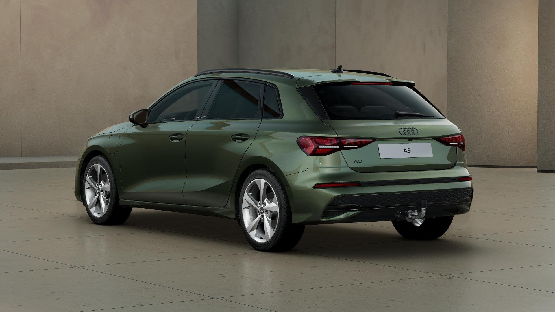 Audi A3 Sportback 40 TFSI e 204PK Advanced Edition | Trekhaa, Auto's, Audi, Stof, Euro 6, 4 cilinders, 150 min