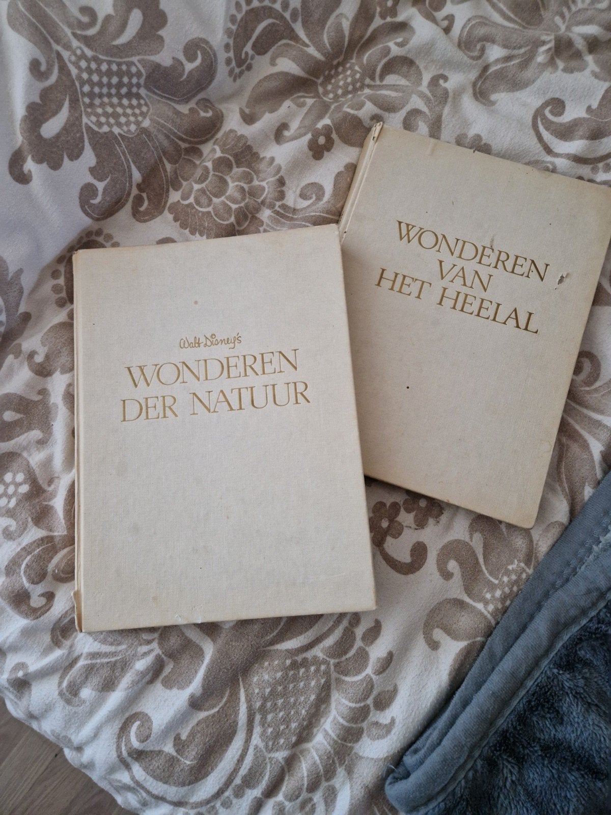 WONDEREN DER NATUUR & WONDEREN VAN HET HEELAL (2 boeken), Ophalen