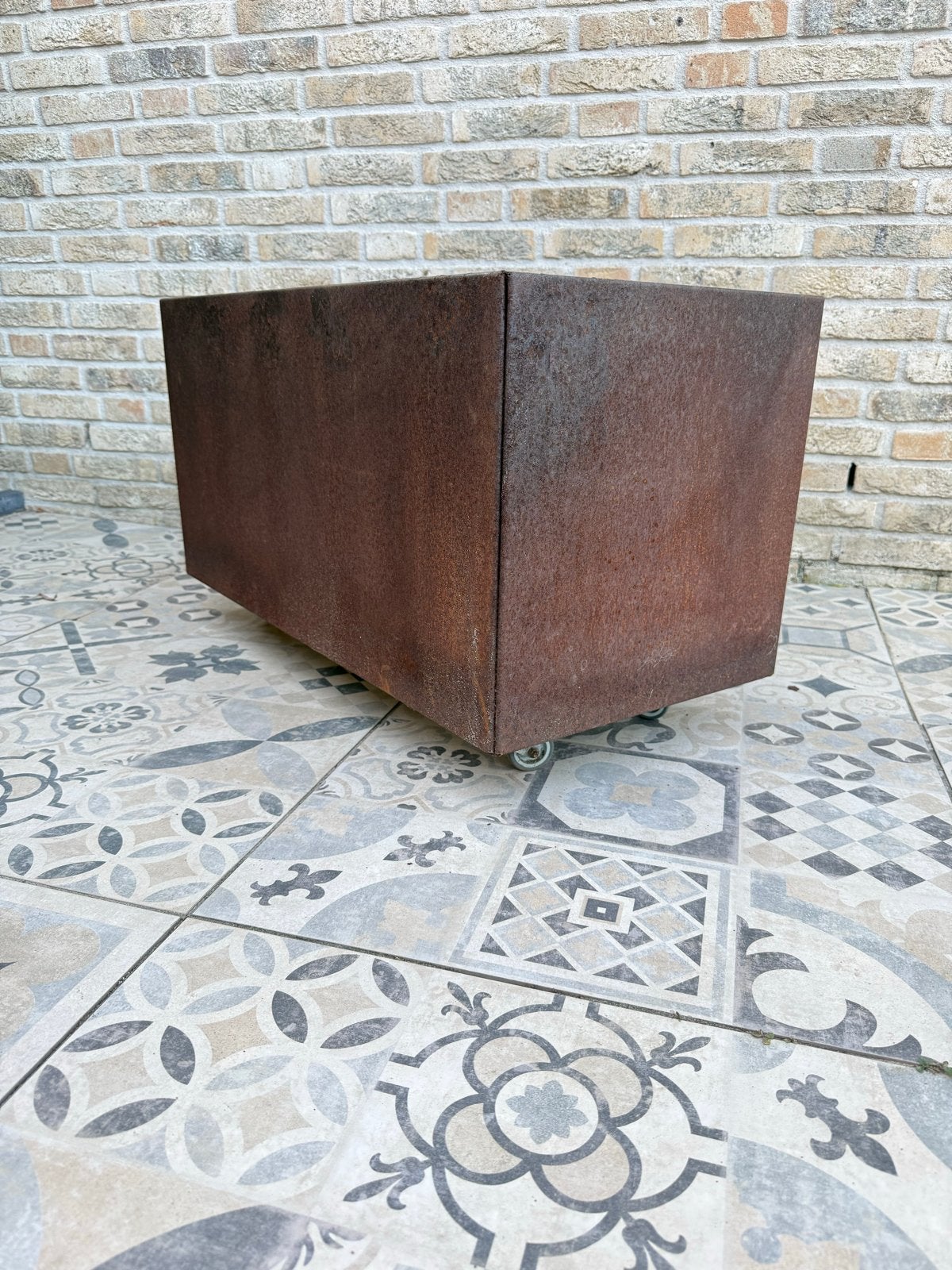 Cortenstalen plantenbak op wielen 80x40x40 cm, Ophalen, Gebruikt, Binnen, Metaal