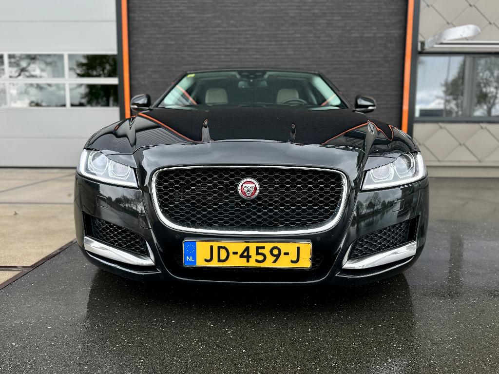 Jaguar XF 3.0D V6 330PK Aut8 2015 Zwart FACELIFT PORTFOLIO, Auto's, Jaguar, Automaat, Achterwielaandrijving, Euro 6, 2000 kg